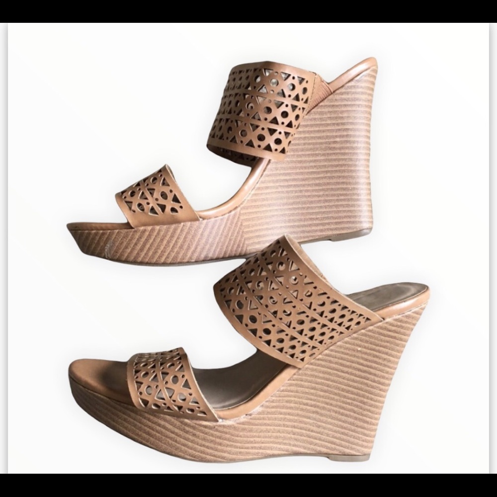 🔴Tan Wedge Sandal - Picture 3 of 10